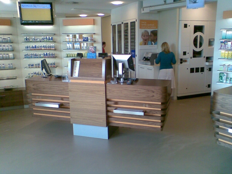 Balie apotheek gefineerd Balie apotheek gefineerd